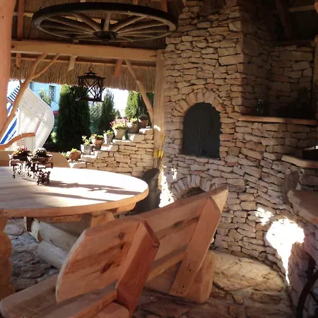 Zagroda サルビノボ